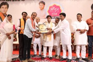 माधव रत्न सम्मान समारोह में शामिल हुए केंद्रीय मंत्री ज्योतिरादित्य सिंधिया, 16 विभूतियों को किया सम्मानित